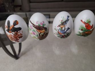 Avon Seasonal Bird Eggs