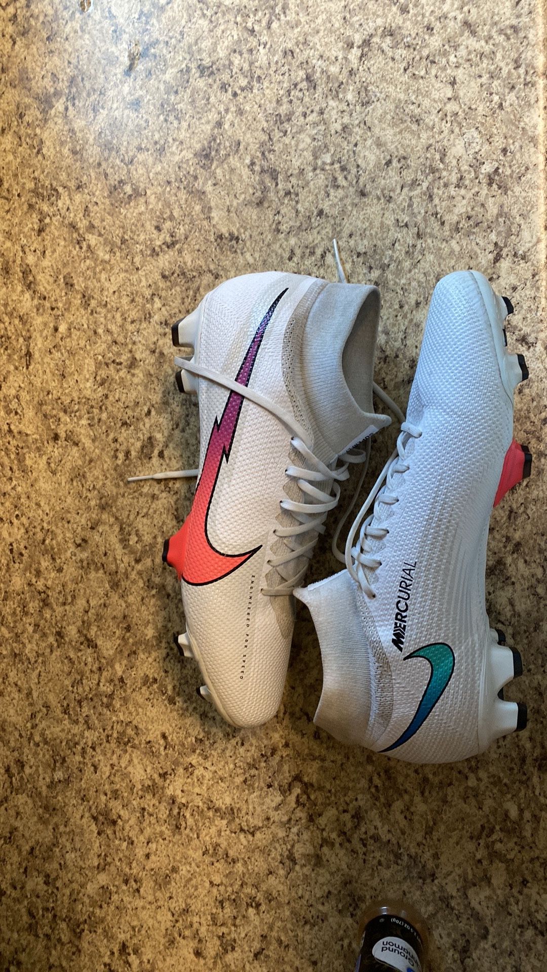 Mercurial Superfly Pro FG 'White/Flash Crimson