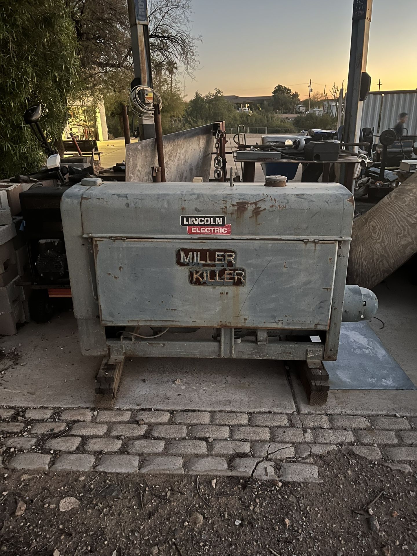 Lincoln Sa-200 Arc Welder