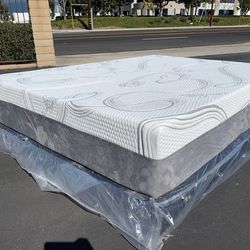 Queen Organic Cool Gel Memory Foam!•••