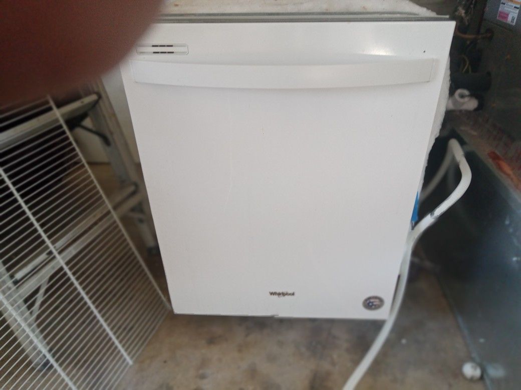 Whirlpool Dishwasher