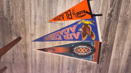 VINTAGE FOOTBALL PENNANTS
