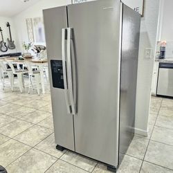 2021 Amana Stainless Steel Refrigerator 