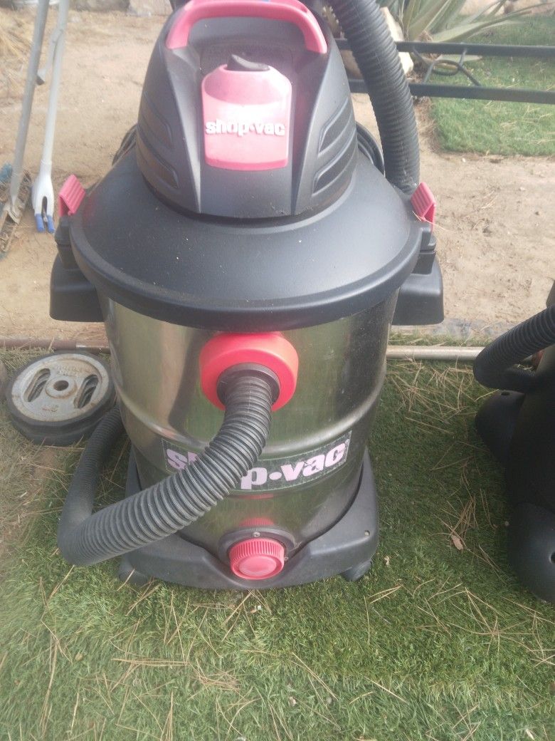 SHOP-VAC 12 GALLON STAINLESS STEEL WET/DRY VACUUM