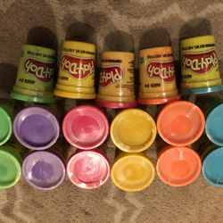 17 Tubs Of Play-doh.