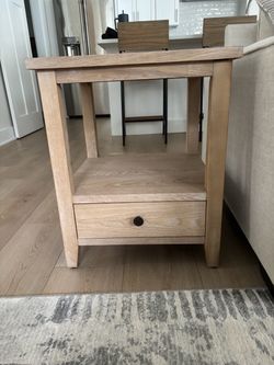 End Table (2 available $275 each)