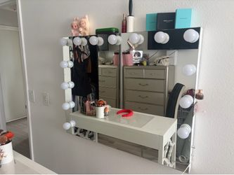 Vanity mirror