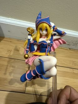 Dark magician girl Yugioh figure