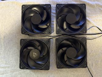 Arctic P12 Pro Reverse blades