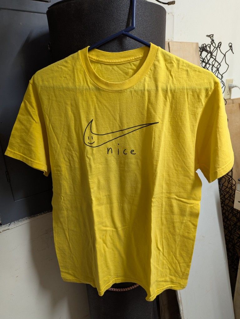 Yellow Nike Shirt - ✔️nice