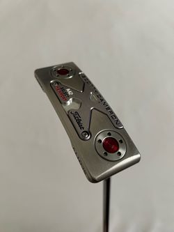 Titleist Scotty Cameron M2 Select Newport Putter 33in Right Hand Steel Shaft