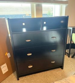 Black 3-Drawer Tall Dresser
