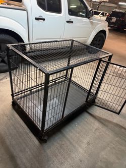 Rolling dog crate 42 x 29 x 33 1/2