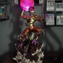 Golden Frieza Figure Light - Up