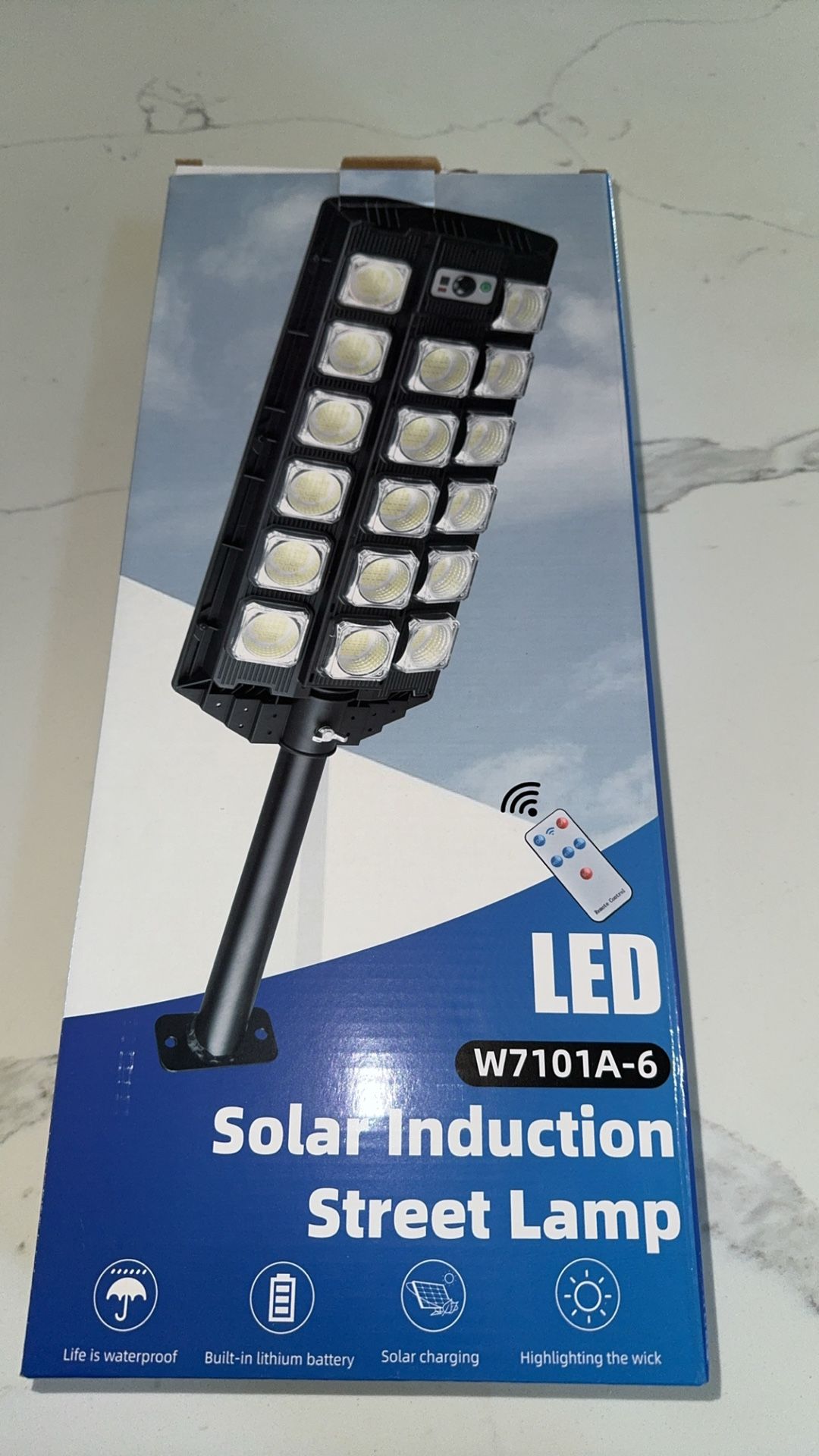 Solar Sensor Street Lamp