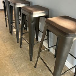 Stools Great Quality And Sturdy 