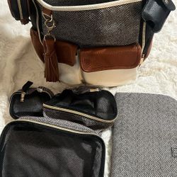 Itzy Ritzy Full Sized Diaper Bag w/ Accessories