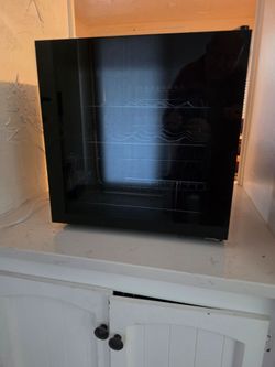 Insignia NS-WC16BK6
 - Wine Bottle Cooler