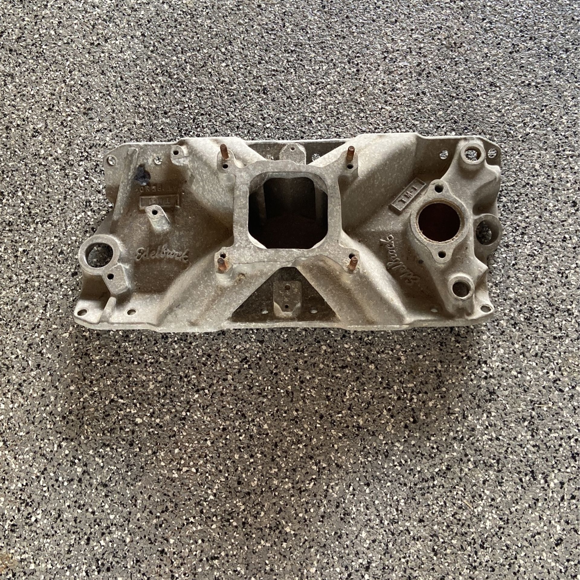 Edelbrock Intake Manifold for Sale in Spring Valley, CA OfferUp