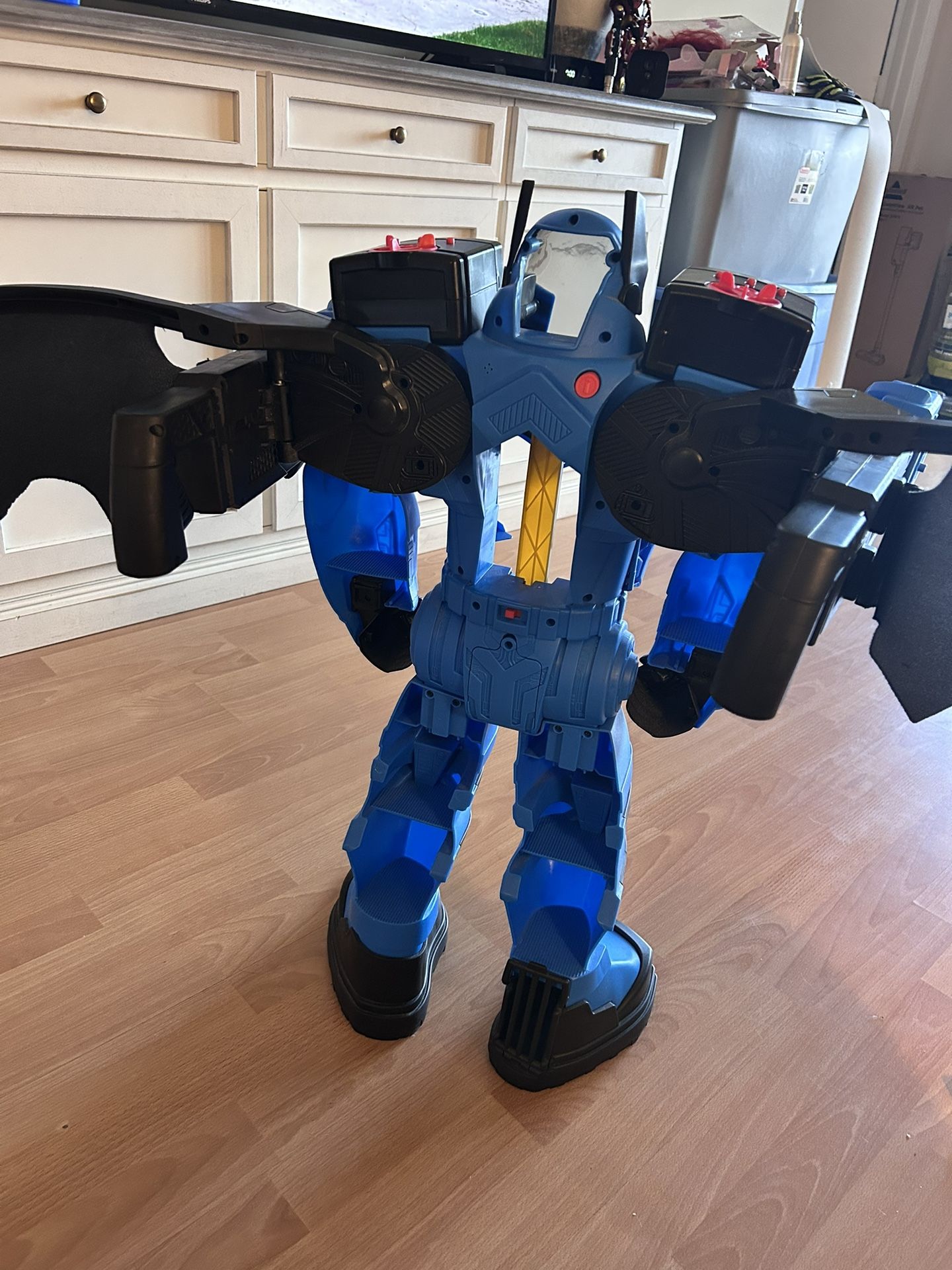 Fisher-Price Imaginext DC Super Friends Batman Toy, Batbot Xtreme Robot Playset, 30 Inches Tall with Figure for Pretend Play Kids Ages 3+ Years​