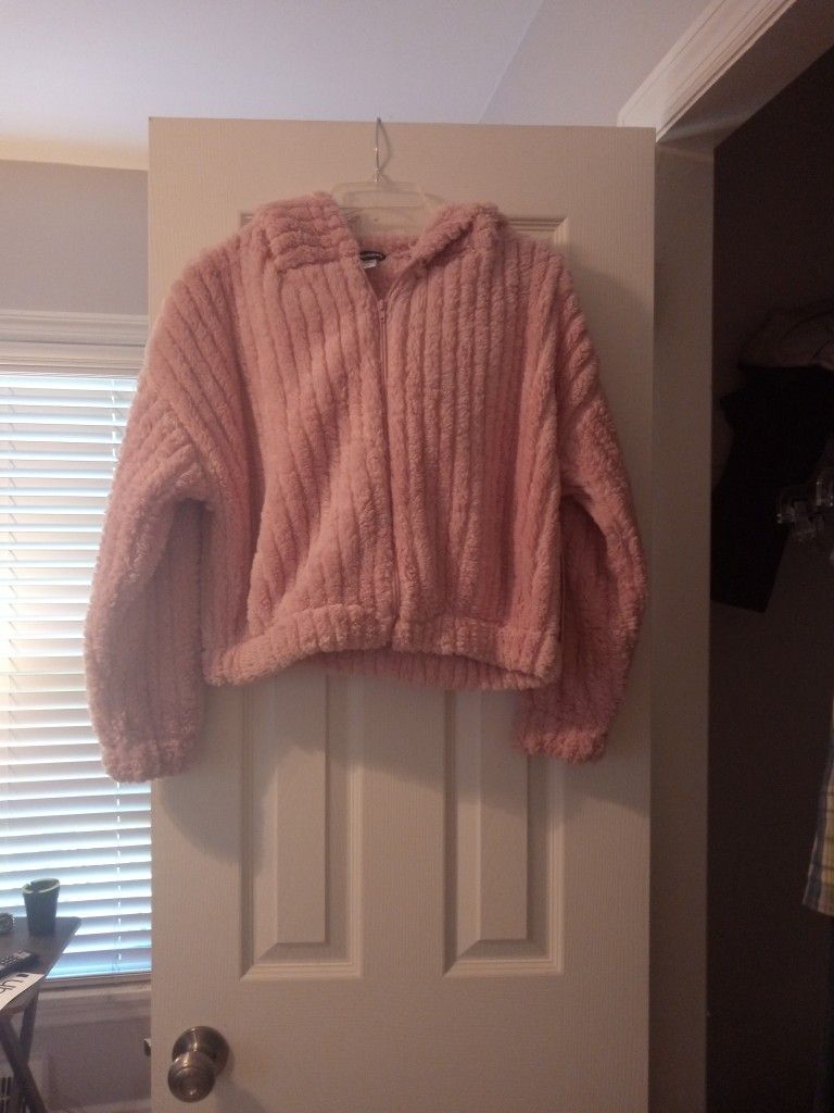 Junior Light Pink Top With Hoodie