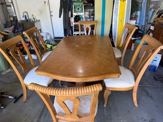 Wooden Dinning Set w/6 Chairs