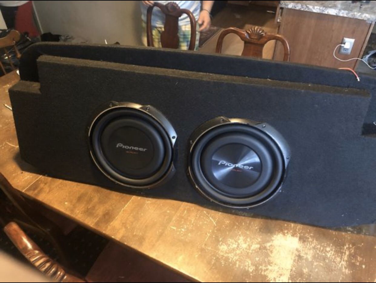 Pioneer speakers