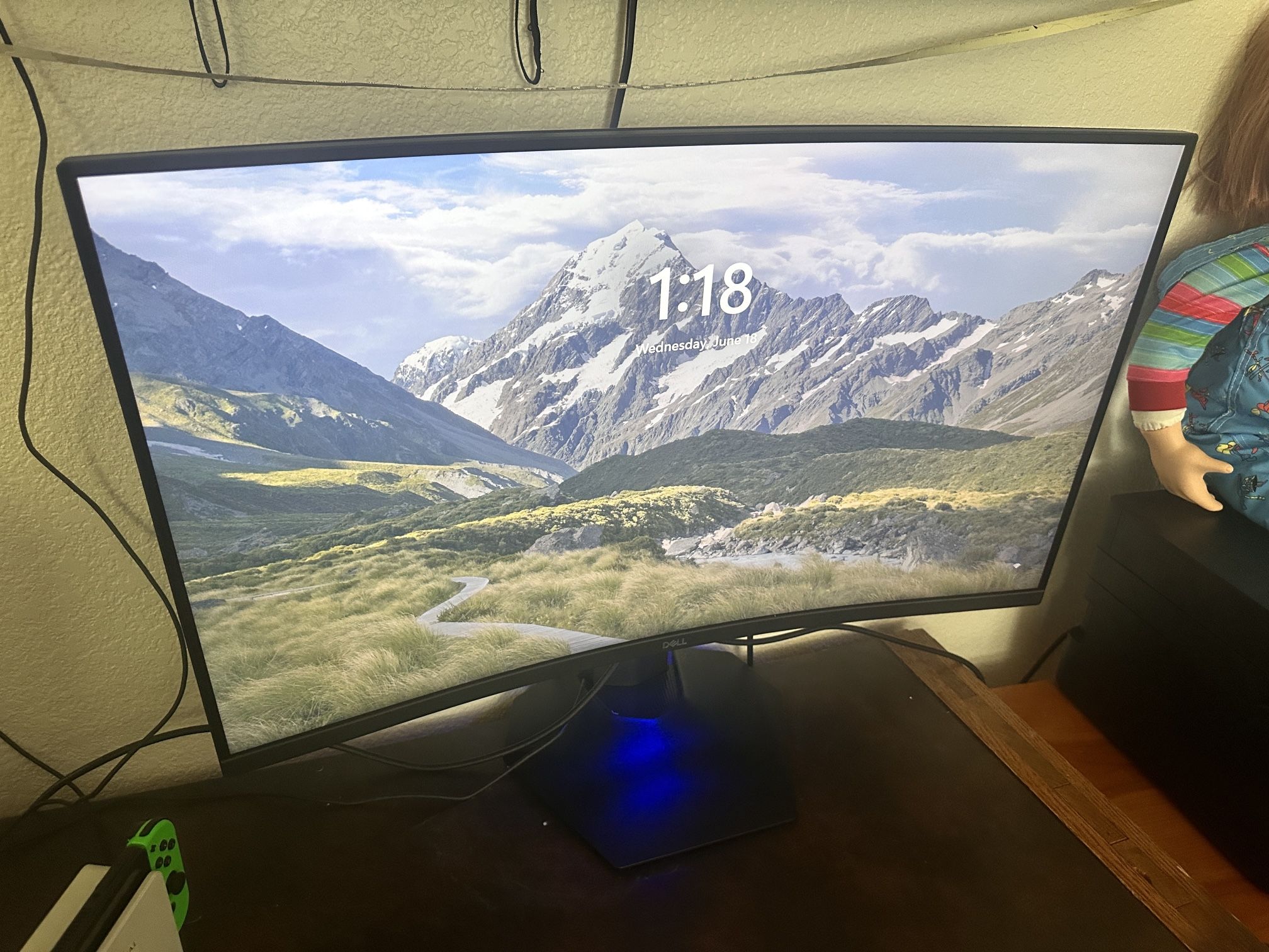 Dell 32” LED Curved Monitor