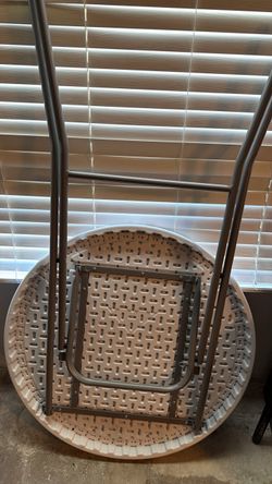Round Folding Table with Metal Legs