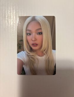 Katseye yoonchae wild barnes & noble exclusive photocard (Selling/Trading)