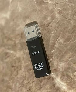 USB 3.0 High-Speed SD / Micro SD Card Reader Adapter