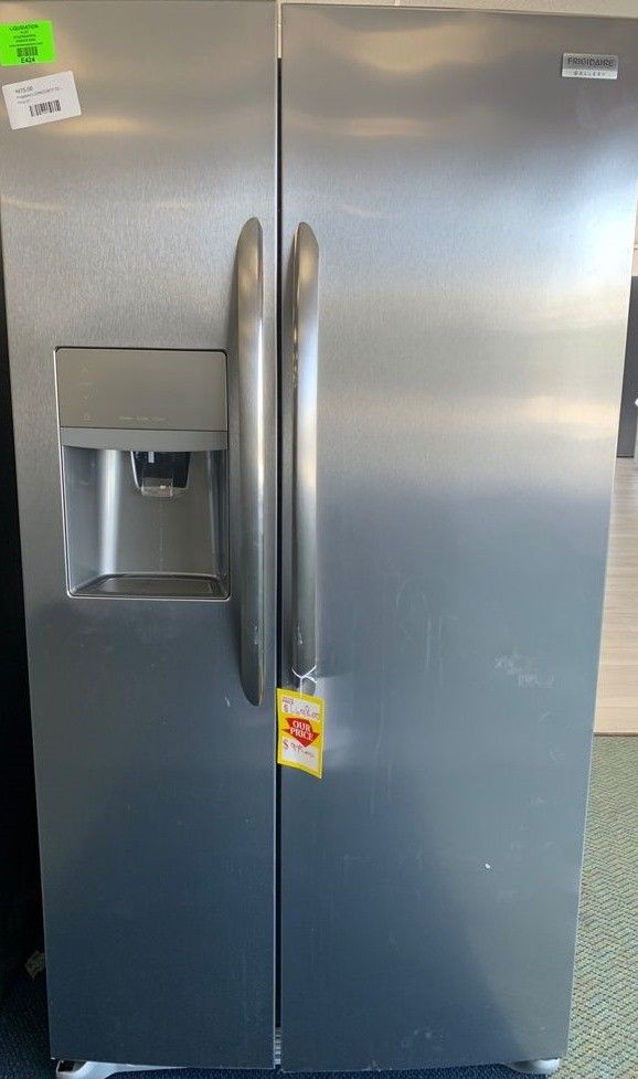 Frigidaire counter depth refrigerator Fridge side by side Comes with Warranty B5