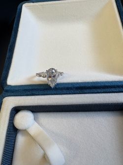 925 Silver / Moissanite Pear Ring