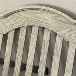 Farmhouse Convertible Crib and Toddler Bed