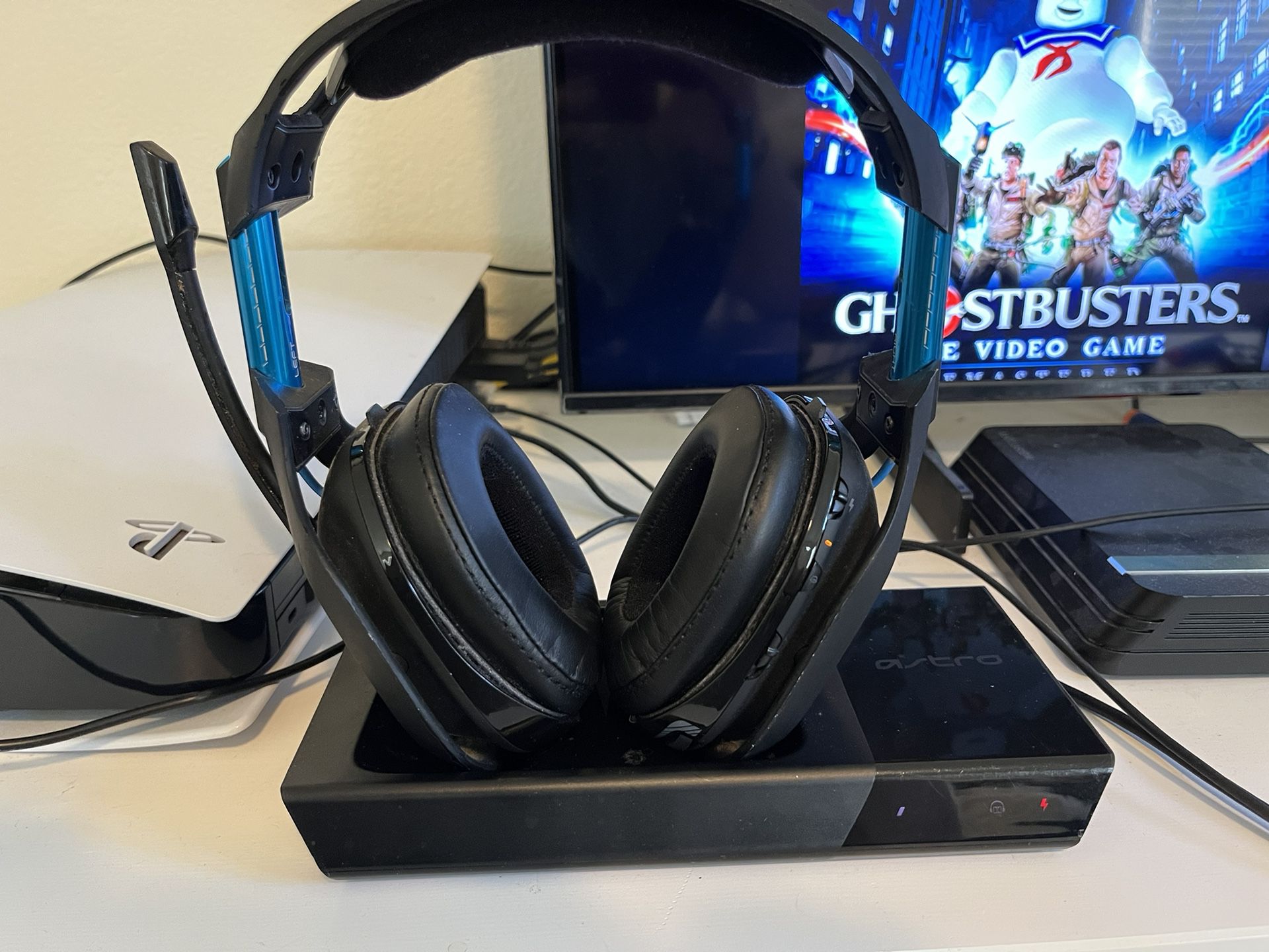 Astro A50 Wireless Headset With Ps5 Adapter