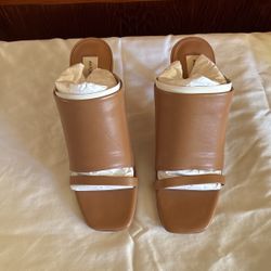 Size 8.5 M Tan Leather Antonio Melani Mules