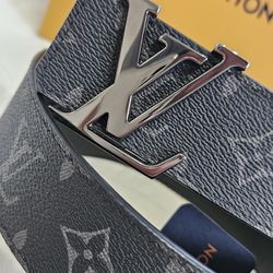Authentic Louis Vuitton Reversible Belt Eclipse Black Monogram LV for Sale  in Queens, NY - OfferUp