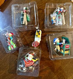 Coca-Cola Ornaments/tabletop Display Lot Of 6