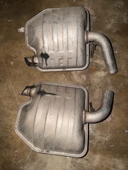 2020 Dodge Challenger GT 3.6L OEM Rear Mufflers / Exhaust — Pair