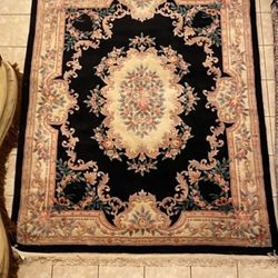 Hand Woven Indian Rug (oriental)