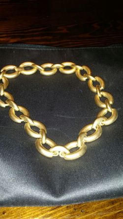 Heavy duty gold tone choker necklace