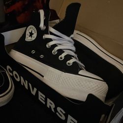 Converse Woman Size 5 new!!!!
