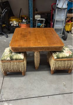 Wicker Coffee Table with 4 Nesting Stools