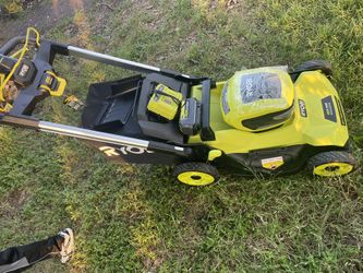 RYUBY SELF PROPELLED LAWN MORWER