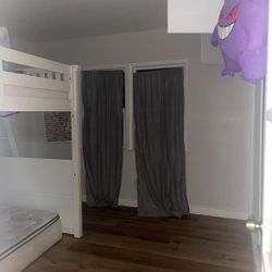 Items (room) For Sale 