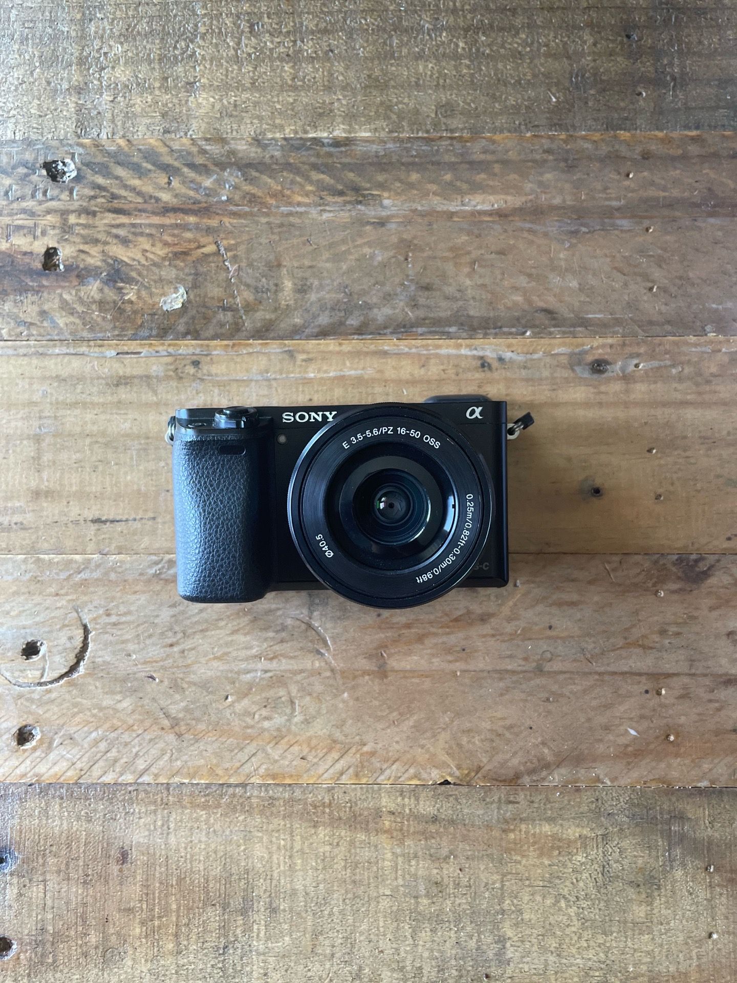 Sony Alpha A6000 Mirrorless Camera + 16-50mm Lens Kit