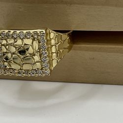Brand 10k Gold Nugget Ring With CZ Stones