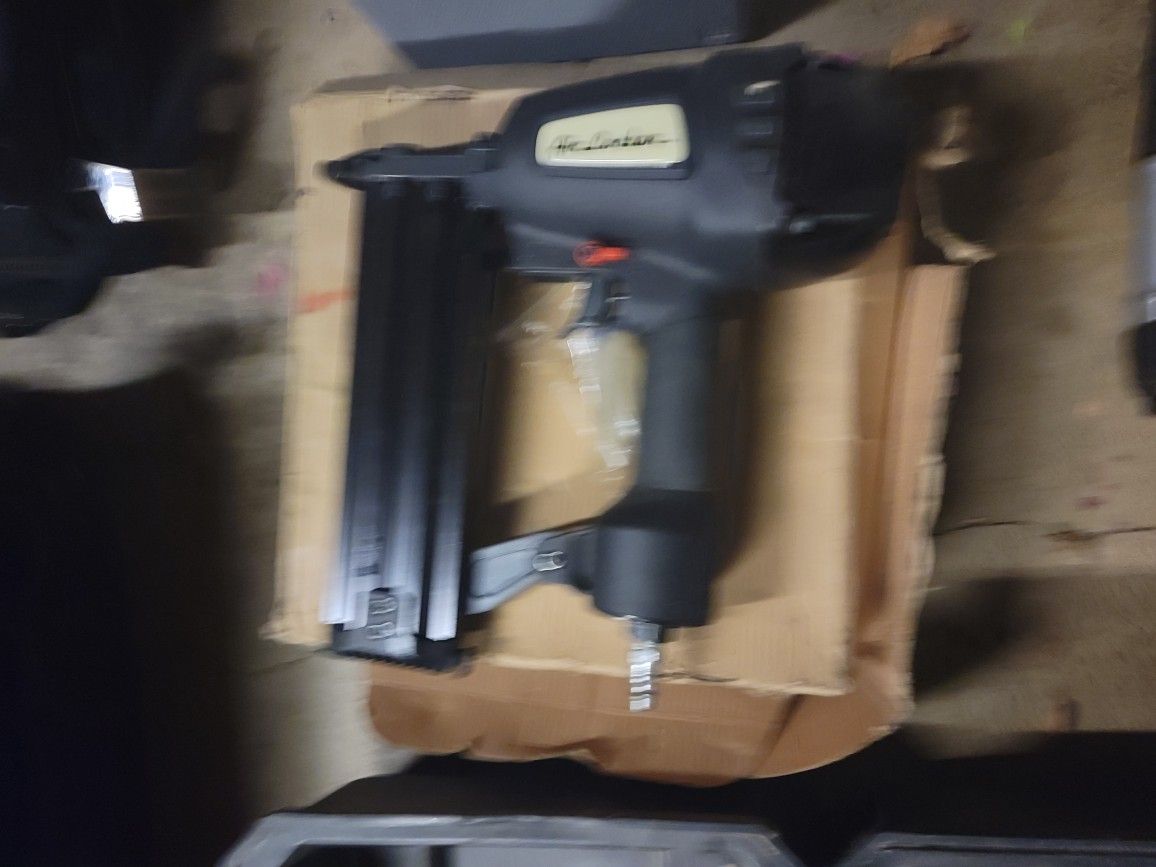 Pneumatic Nailers