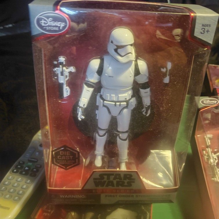 2 Disney Store Diecast Star Wars ELITE SERIES 20 EACH OR 35 FOR BOTH