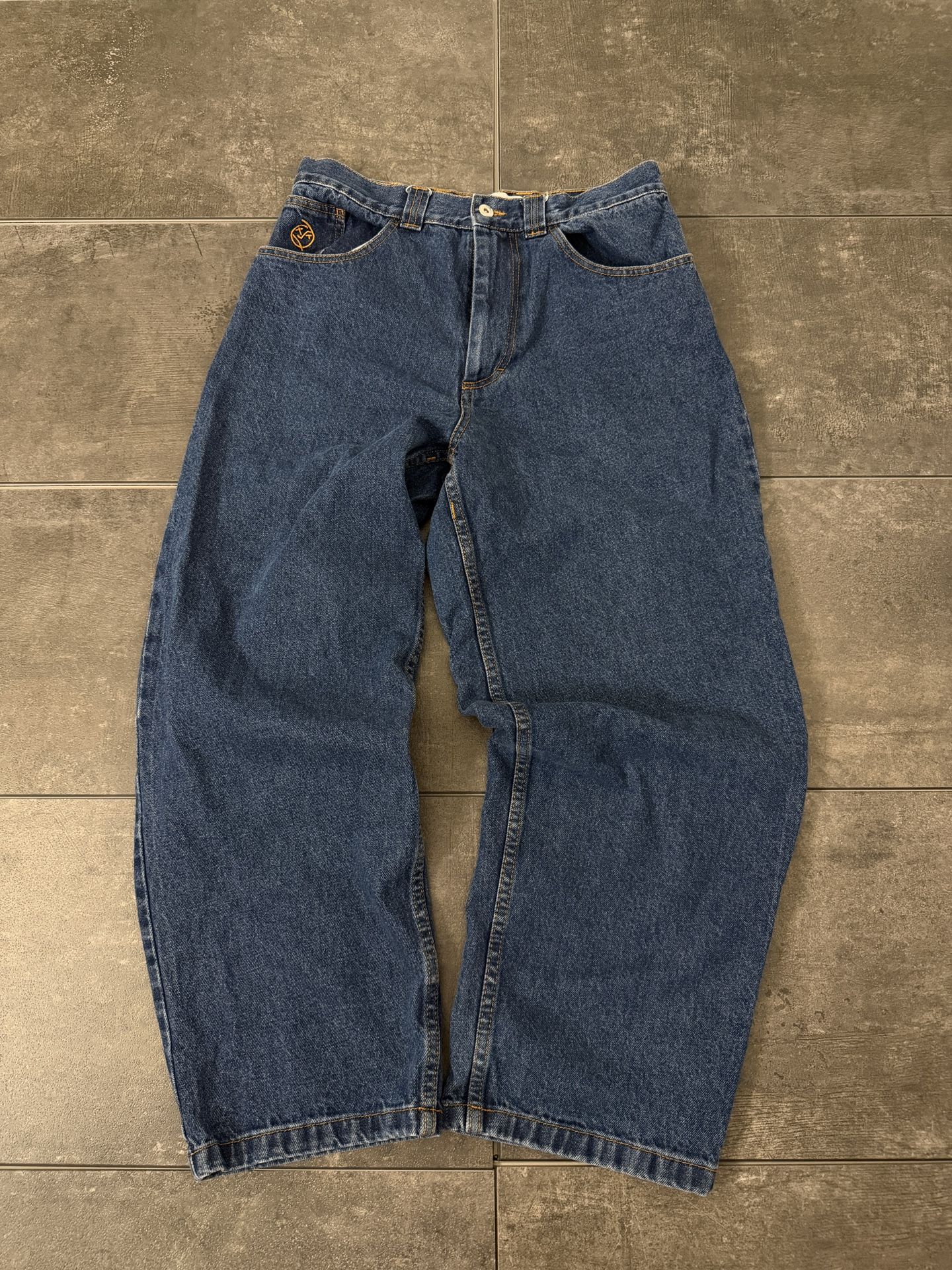 Streetwear blue jeans
